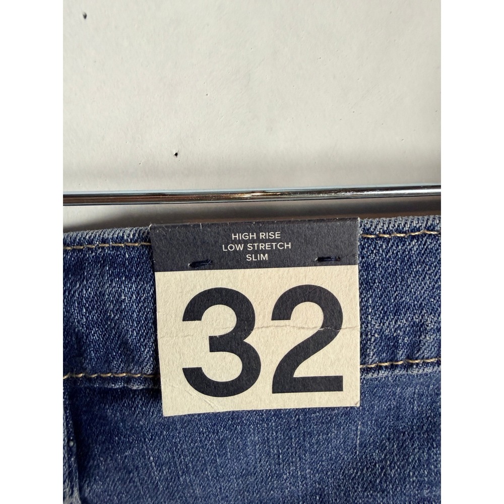 2/$30 New with tags GAP Blue High Rise Bermuda Jean Shorts 32 - Picture 4 of 7